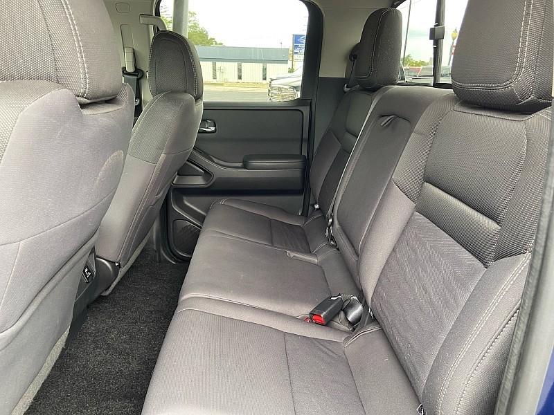 Nissan Frontier SV Crew Cab 4WD 2022