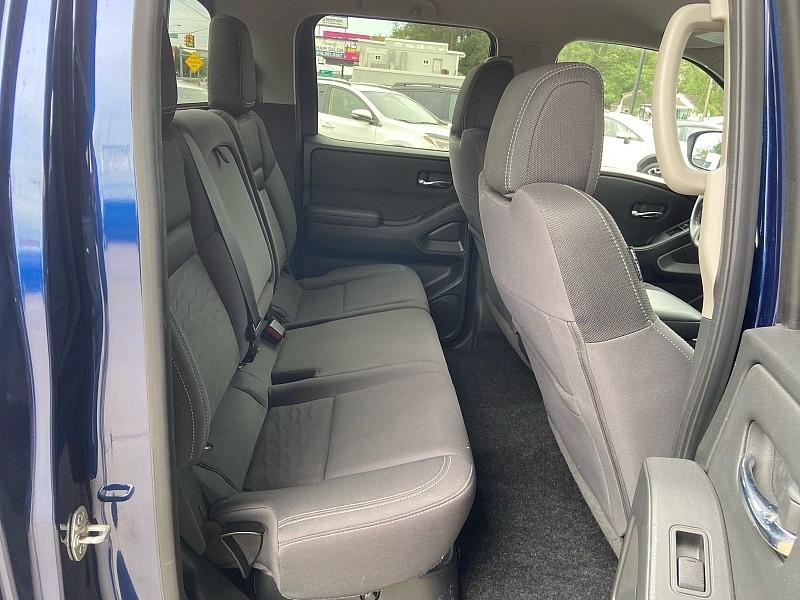 Nissan Frontier SV Crew Cab 4WD 2022