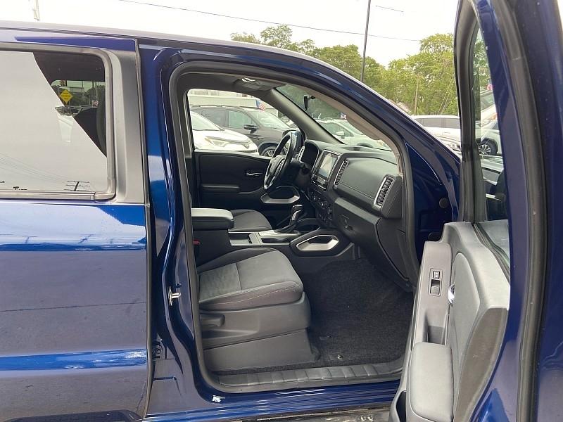 Nissan Frontier SV Crew Cab 4WD 2022