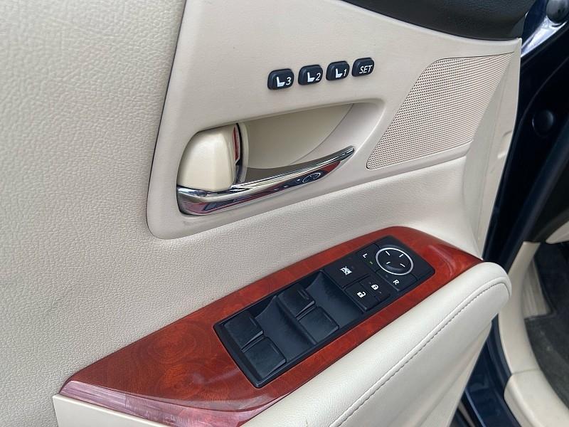 Lexus RX photo 10