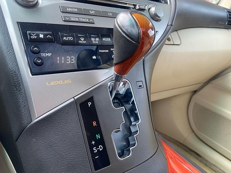 Lexus RX photo 18
