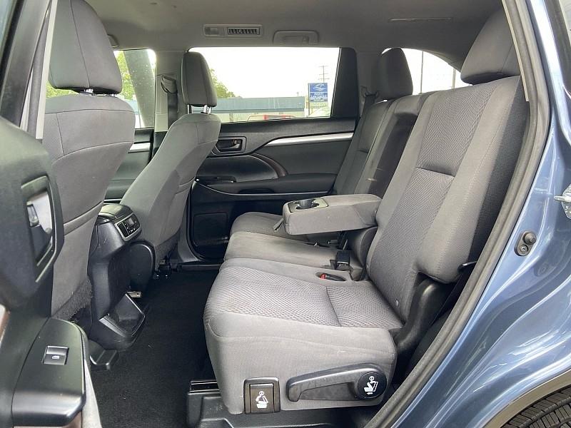 Toyota Highlander LE FWD V6 2016