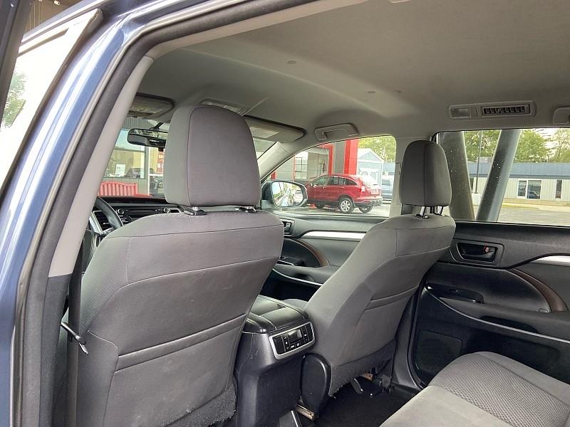 Toyota Highlander LE FWD V6 2016