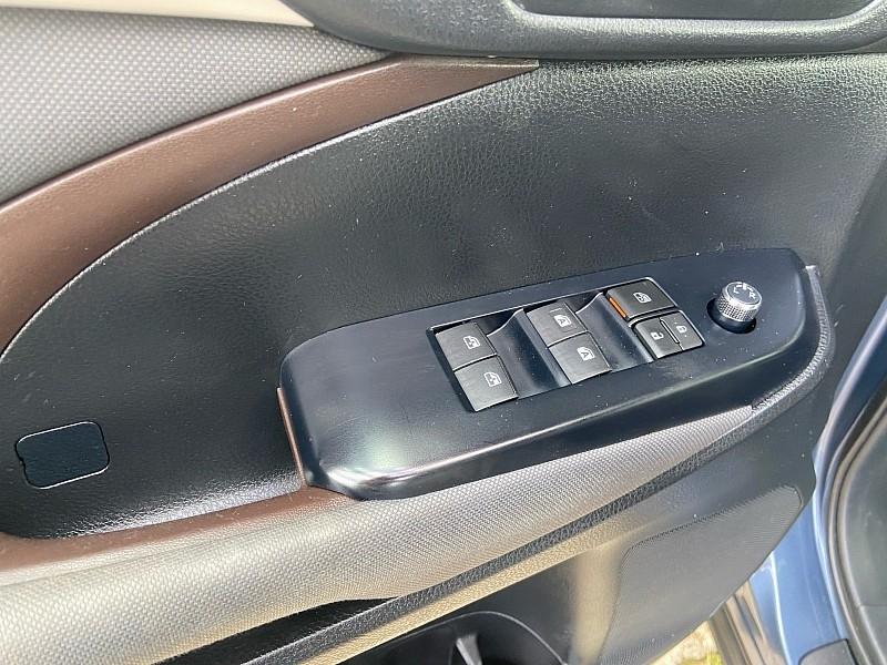 Toyota Highlander LE FWD V6 2016