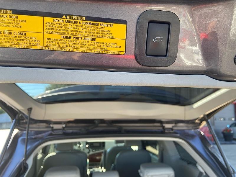 Toyota Sienna XLE FWD Mobility Access 7-Passenger V6 2012