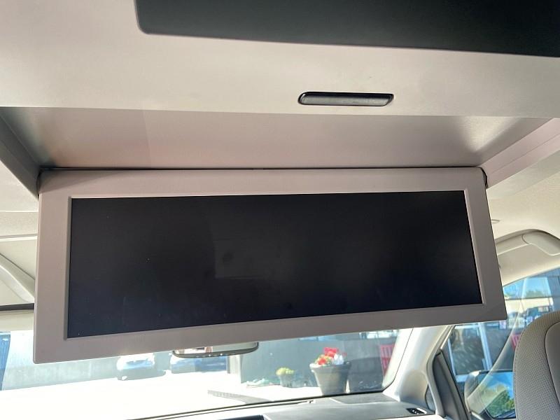 Toyota Sienna XLE FWD Mobility Access 7-Passenger V6 2012