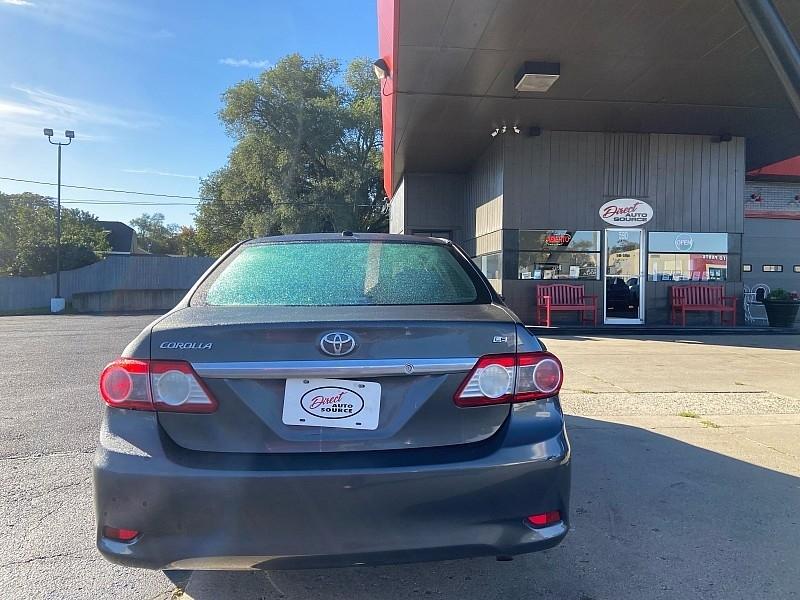 Toyota Corolla LE 4-Speed AT 2013