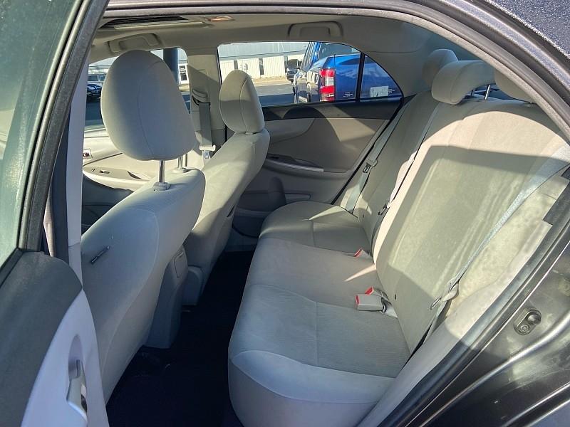 Toyota Corolla LE 4-Speed AT 2013