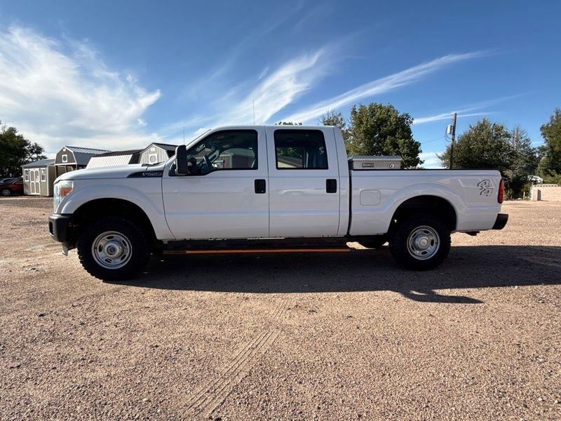 Ford Super Duty F-250 SRW 4WD Crew Cab 172" Platinum 2015