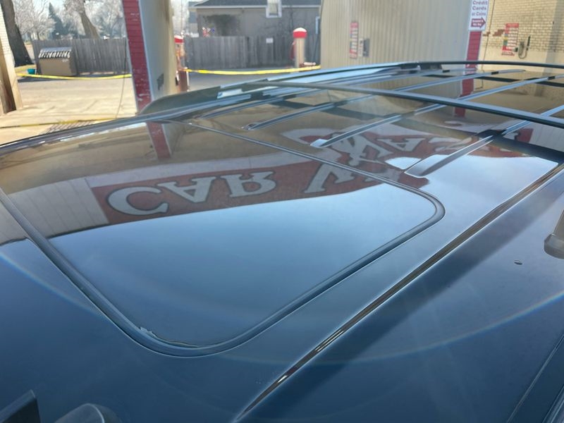 Cadillac Escalade AWD 4dr Luxury 2011