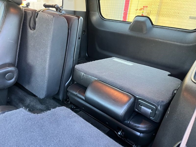 Cadillac Escalade AWD 4dr Luxury 2011