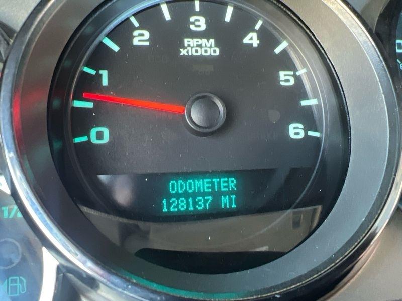 GMC Sierra 2500HD 4WD Reg Cab 133.7" Work Truck 2011