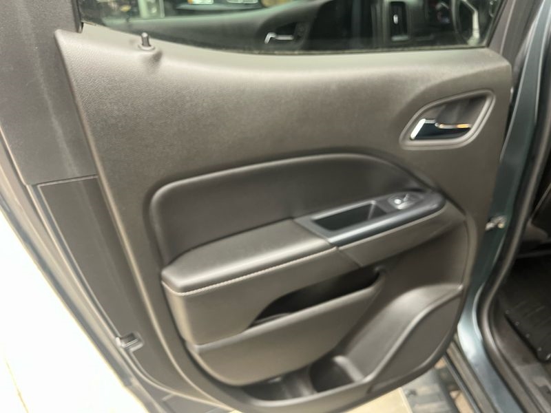 GMC Canyon 4WD Crew Cab 128.3" SLT 2015