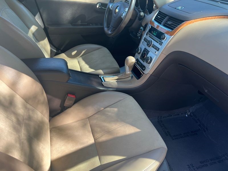 Chevrolet Malibu 4dr Sdn LT w/2LT 2011