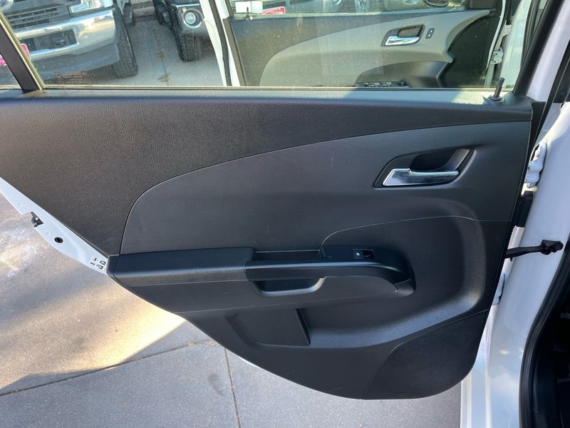 Chevrolet Sonic 4dr Sdn Auto Premier 2019