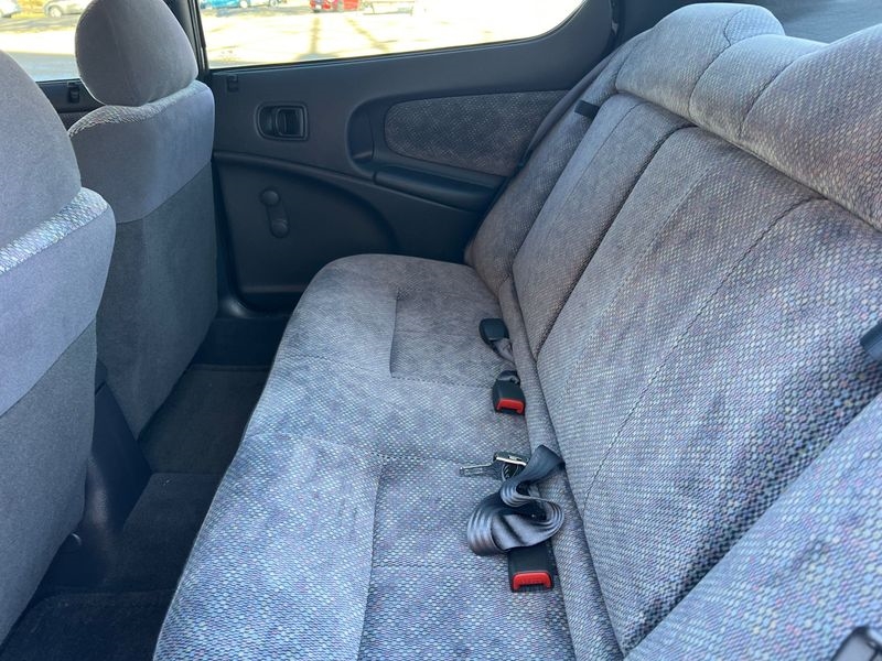 Dodge Neon 4dr Sdn Highline 1999