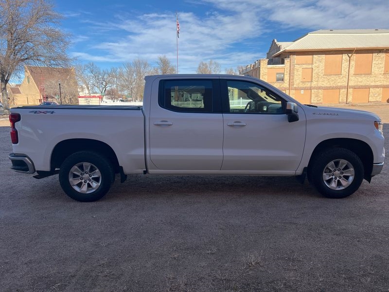 Chevrolet Silverado 1500 4WD Crew Cab 147" LT w/1LT 2023