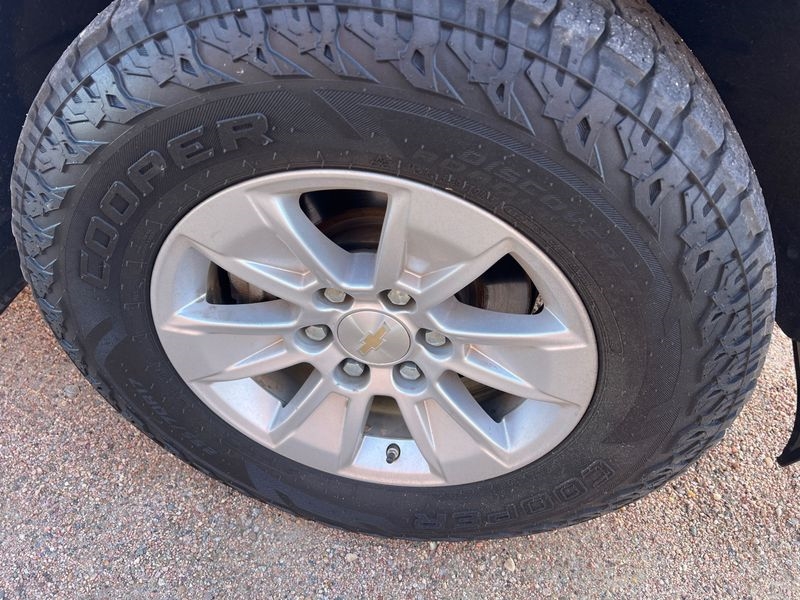 Chevrolet Silverado 1500 4WD Crew Cab 147" LT w/1LT 2023