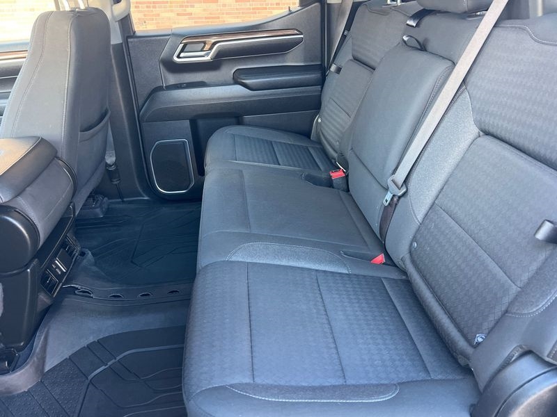 Chevrolet Silverado 1500 4WD Crew Cab 147" LT w/1LT 2023