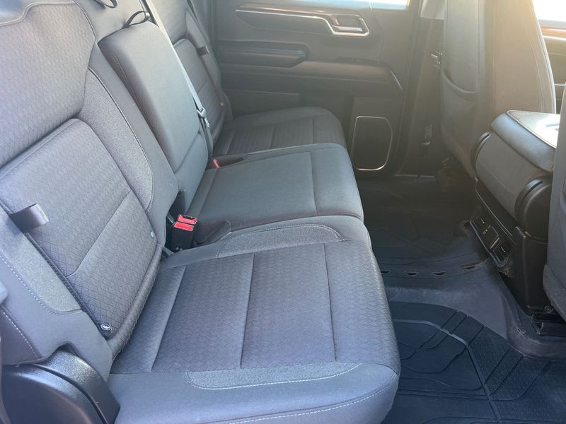 Chevrolet Silverado 1500 4WD Crew Cab 147" LT w/1LT 2023