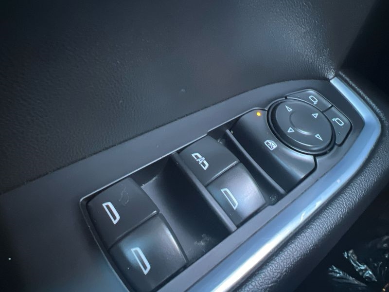 Chevrolet Silverado 1500 4WD Crew Cab 147" LT w/1LT 2023