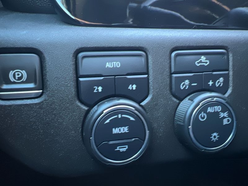 Chevrolet Silverado 1500 4WD Crew Cab 147" LT w/1LT 2023