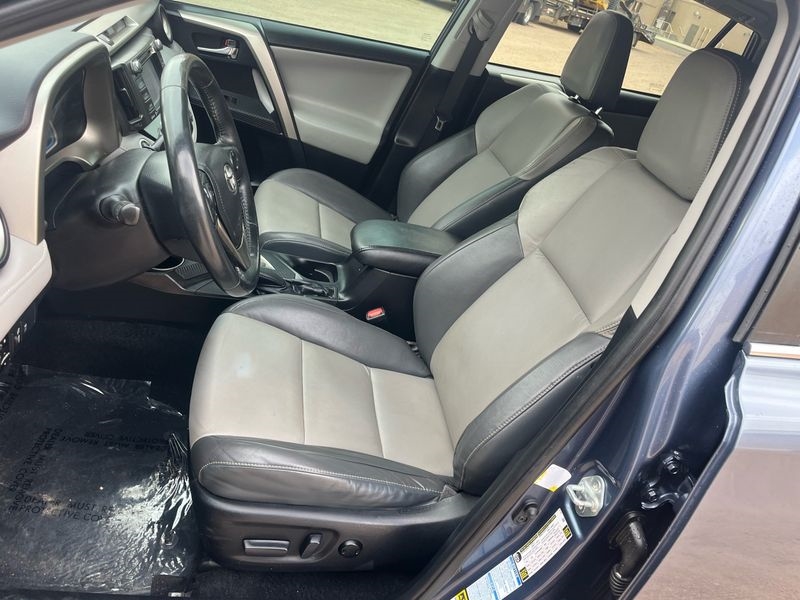 Toyota RAV4 AWD 4dr Limited (Natl) 2014