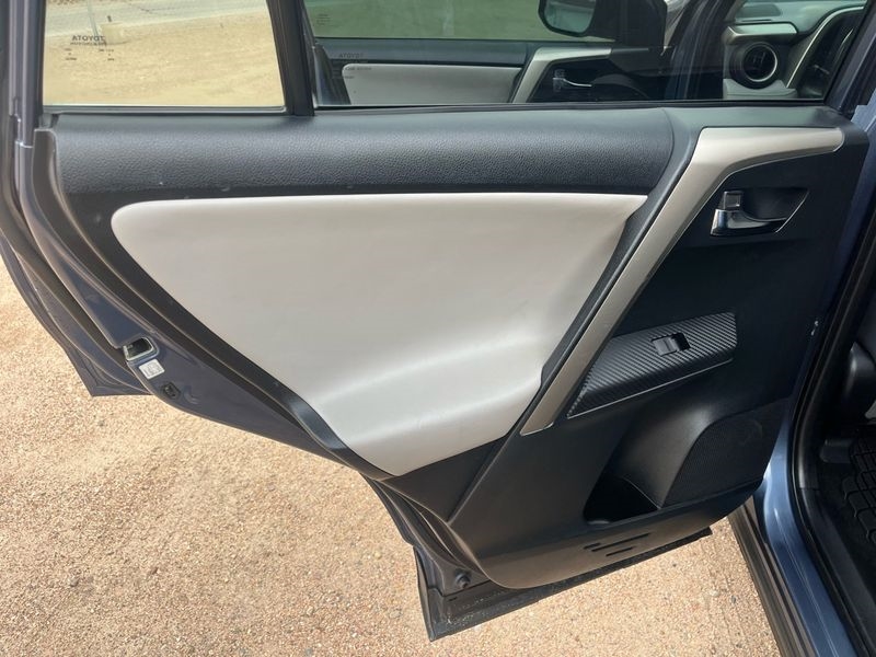 Toyota RAV4 AWD 4dr Limited (Natl) 2014