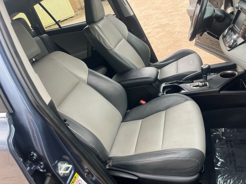 Toyota RAV4 AWD 4dr Limited (Natl) 2014