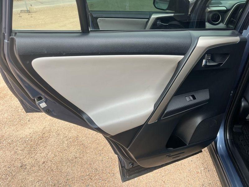 Toyota RAV4 AWD 4dr Limited (Natl) 2014