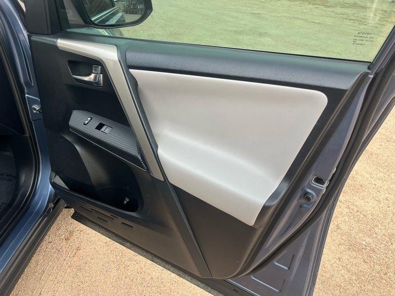 Toyota RAV4 AWD 4dr Limited (Natl) 2014