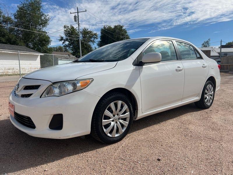 Toyota Corolla 4dr Sdn Auto LE (Natl) 2012