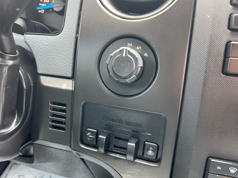 Ford F-150 4WD Reg Cab 145" XL w/HD Payload Pkg 2014