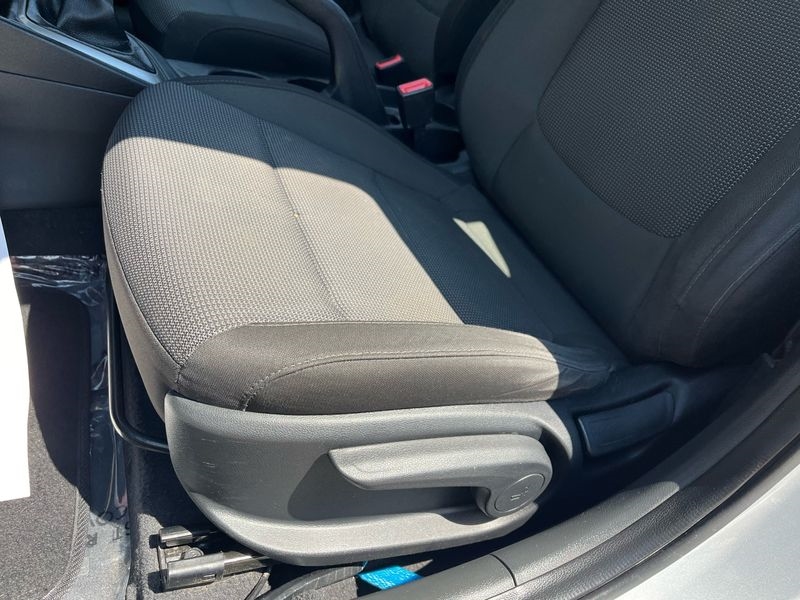 Hyundai Accent SE Sedan Manual 2020