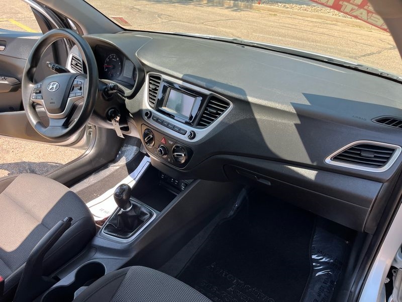 Hyundai Accent SE Sedan Manual 2020