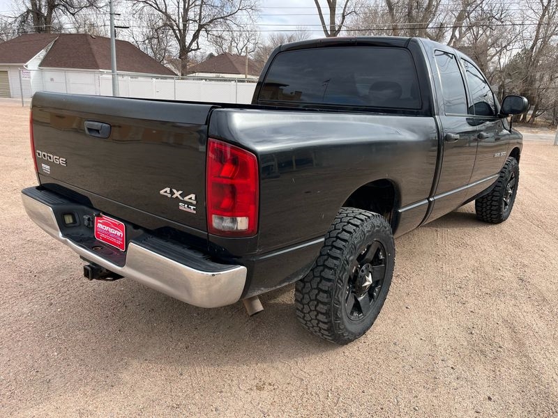 Dodge Ram 1500 4dr Quad Cab 140.5" WB 4WD SLT 2004