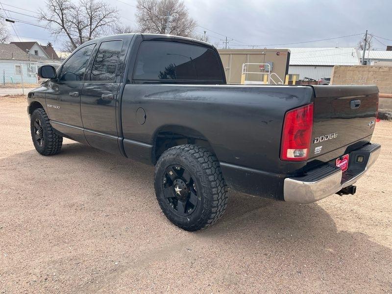 Dodge Ram 1500 4dr Quad Cab 140.5" WB 4WD SLT 2004