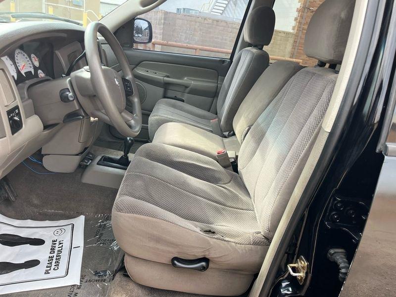 Dodge Ram 1500 4dr Quad Cab 140.5" WB 4WD SLT 2004