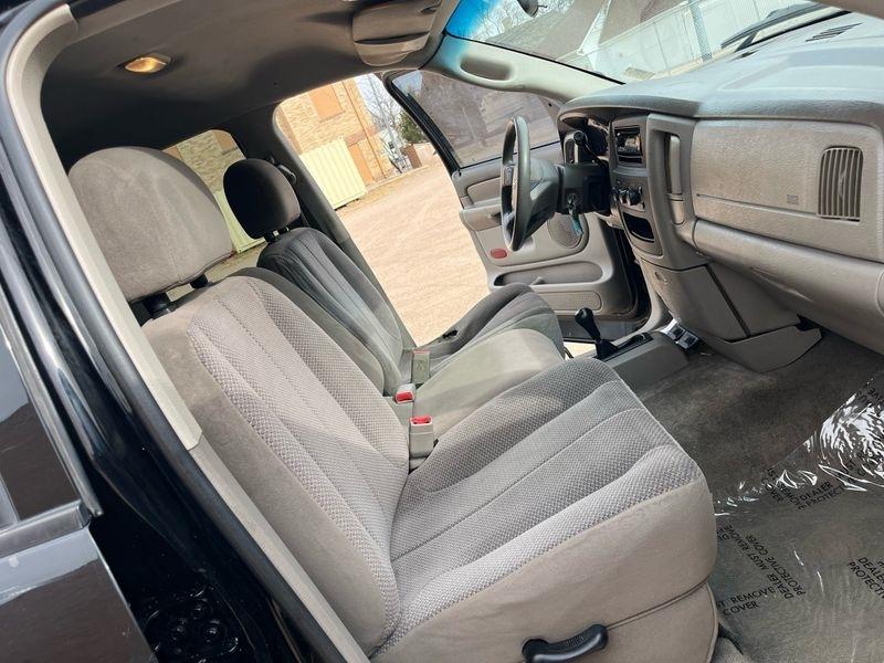 Dodge Ram 1500 4dr Quad Cab 140.5" WB 4WD SLT 2004