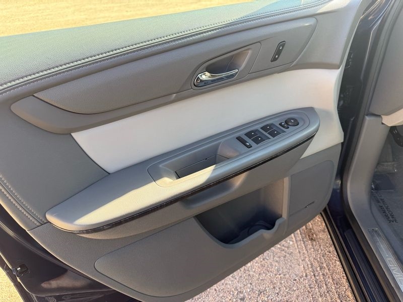 GMC Acadia AWD 4dr SLT w/SLT-1 2015