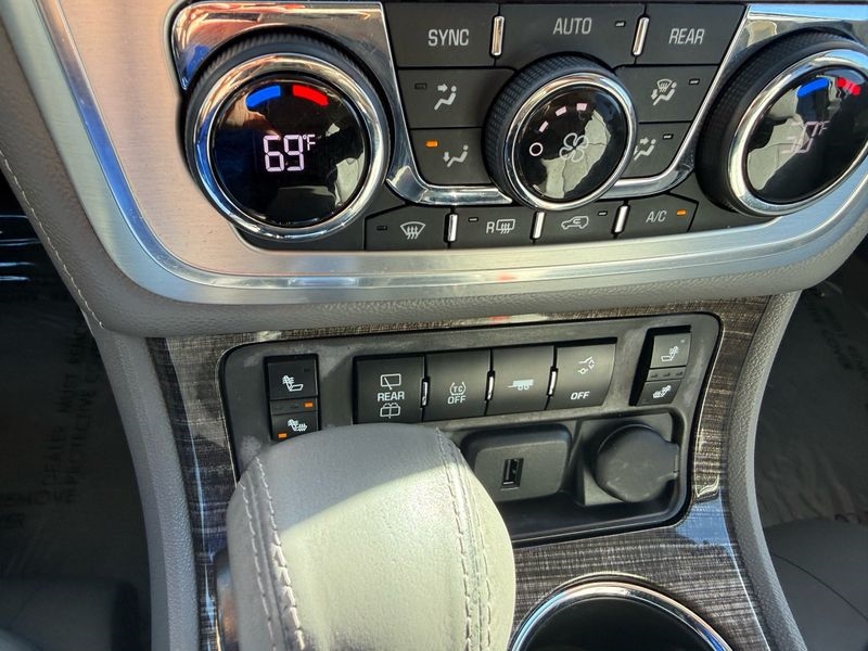 GMC Acadia AWD 4dr SLT w/SLT-1 2015