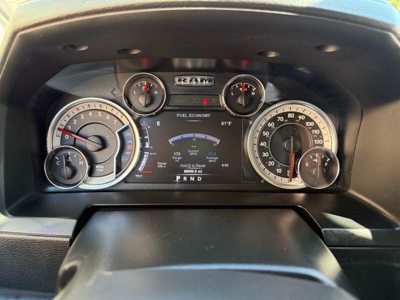 RAM 1500 Laramie 4x4 Crew Cab 5'7" Box 2018