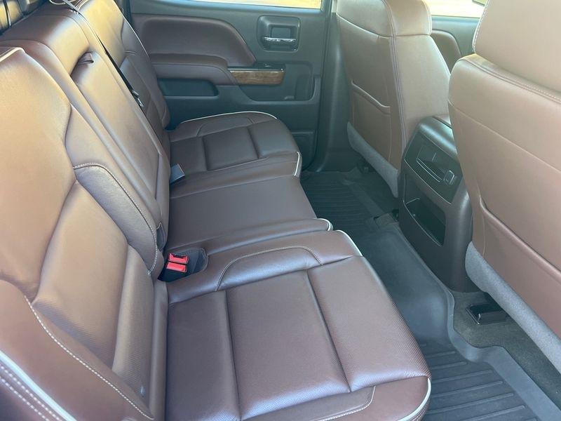 Chevrolet Silverado 1500 4WD Crew Cab 153.0" High Country 2017