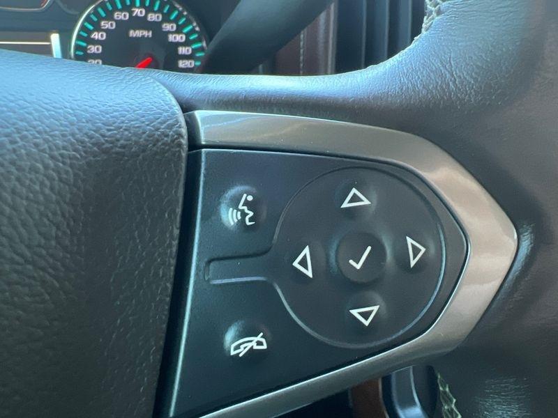 Chevrolet Silverado 1500 4WD Crew Cab 153.0" High Country 2017