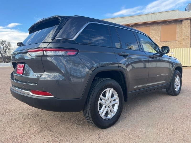 Jeep Grand Cherokee Laredo 4x4 2023