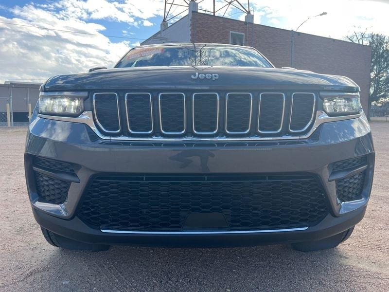 Jeep Grand Cherokee Laredo 4x4 2023