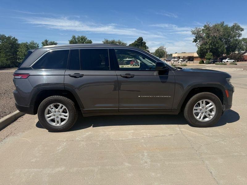 Jeep Grand Cherokee Laredo 4x4 2023