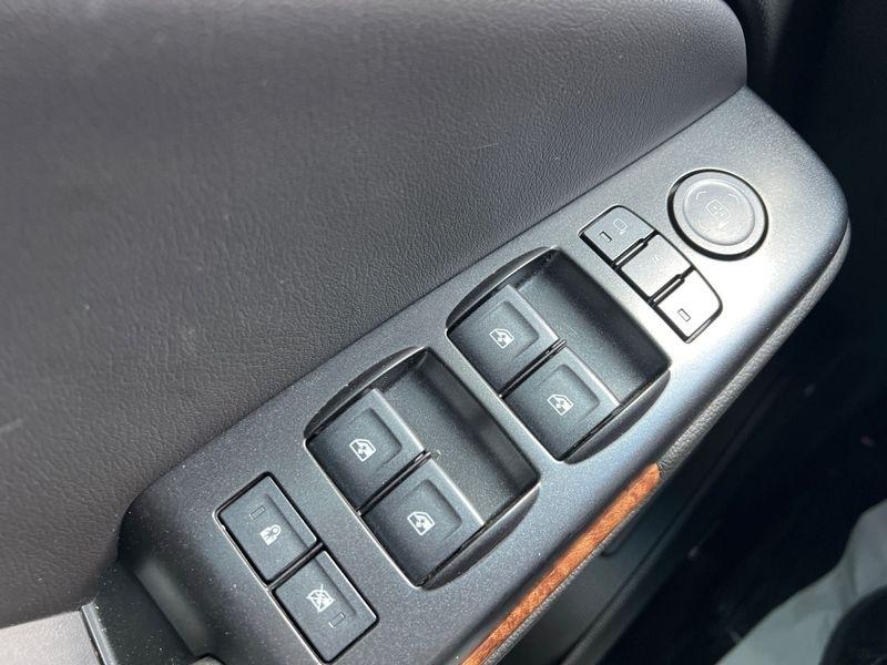 Chevrolet Tahoe 4WD 4dr Premier 2017