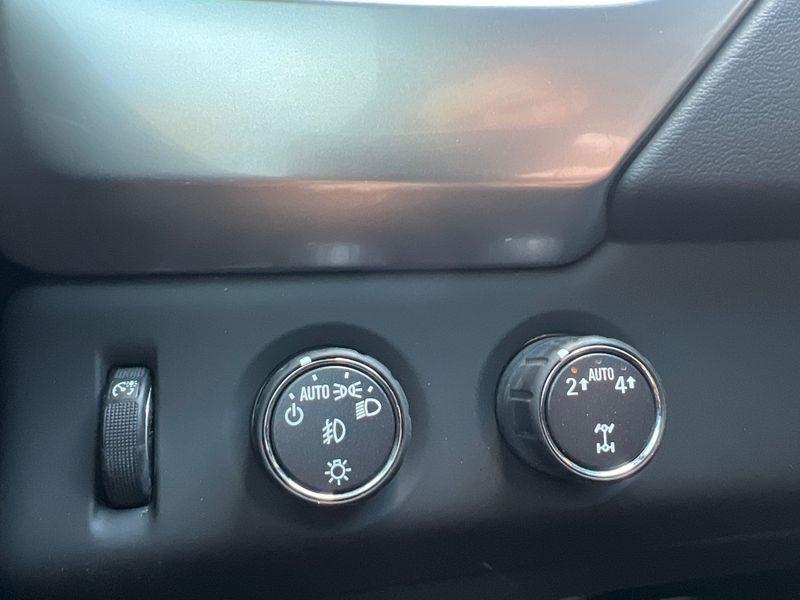 Chevrolet Tahoe 4WD 4dr Premier 2017