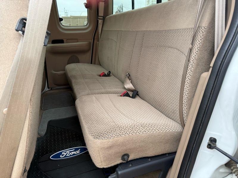 Ford F-150 Supercab 139" 4WD Lariat 1999